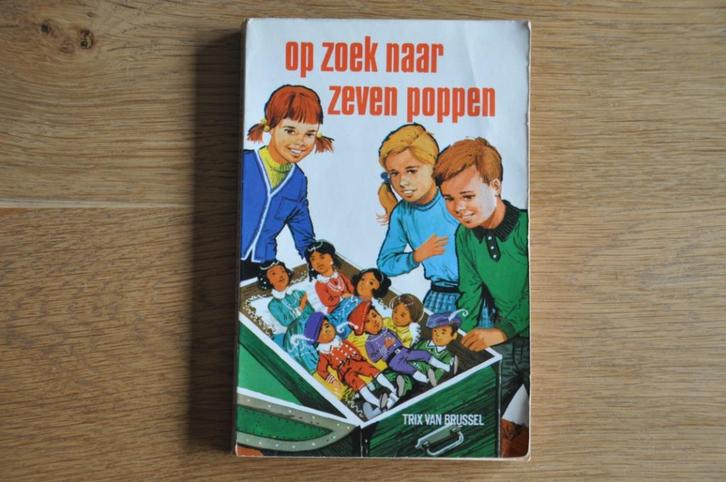 Trix van Brussel - Op zoek naar zeven poppen, Boeken, Kinderboeken | Jeugd | onder 10 jaar, Gelezen, Fictie algemeen, Ophalen of Verzenden