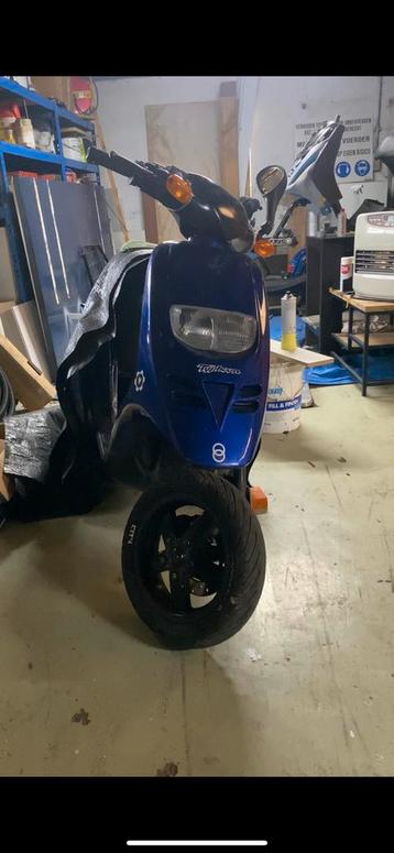 Typhoon onderdelen gezocht beschikbaar voor biedingen