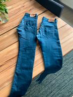 Twee broeken Levi’s size 12, Kleding | Heren, Spijkerbroeken en Jeans, Overige jeansmaten, Blauw, Zo goed als nieuw, Ophalen