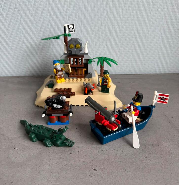 Lego Pirates buit op het eiland 6241, Kinderen en Baby's, Speelgoed | Duplo en Lego, Gebruikt, Lego, Complete set, Ophalen of Verzenden