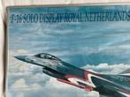 Schilderij F16 Solo display Royal Netherlands Airforce, Verzamelen, Ophalen of Verzenden, Gebruikt, Kaart, Foto of Prent
