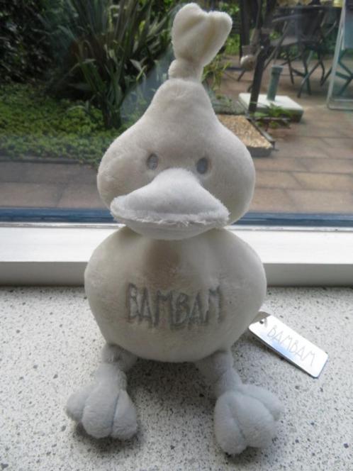 Witte Eend Bam Bam eendje velours licht blauwe ogen borduur, Kinderen en Baby's, Speelgoed | Knuffels en Pluche, Nieuw, Eend, Ophalen of Verzenden
