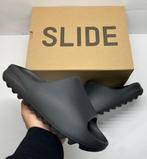 Adidas Yeezy Slide Onyx maat 44.5, Kleding | Heren, Schoenen, Slippers, Zwart, Nieuw, Ophalen of Verzenden