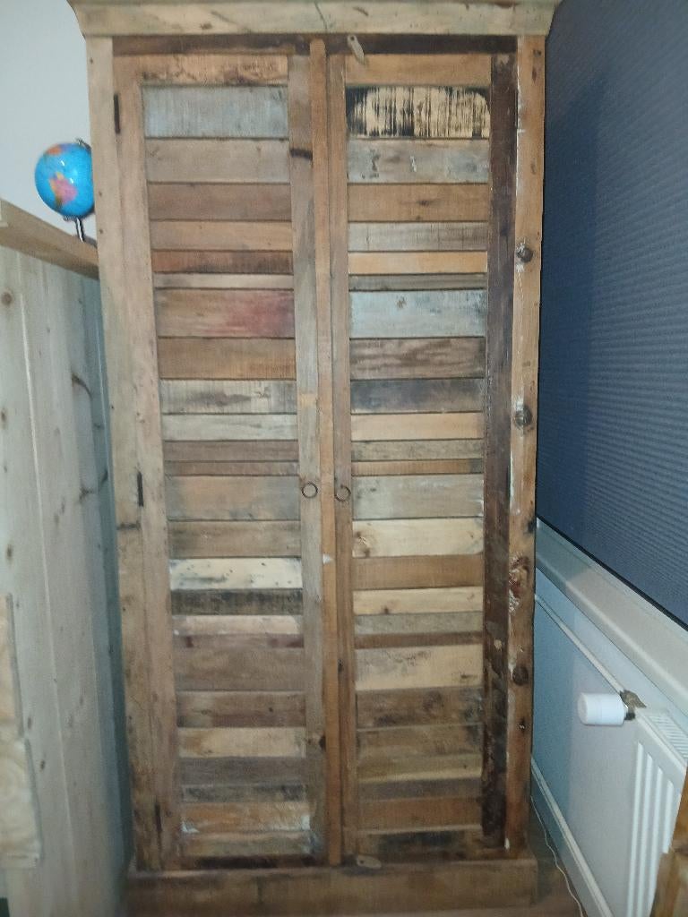 Kinderkast & commode, Kinderen en Baby's, Kinderkamer | Commodes en Kasten, Zo goed als nieuw, Kast, 105 cm of meer, 75 tot 100 cm