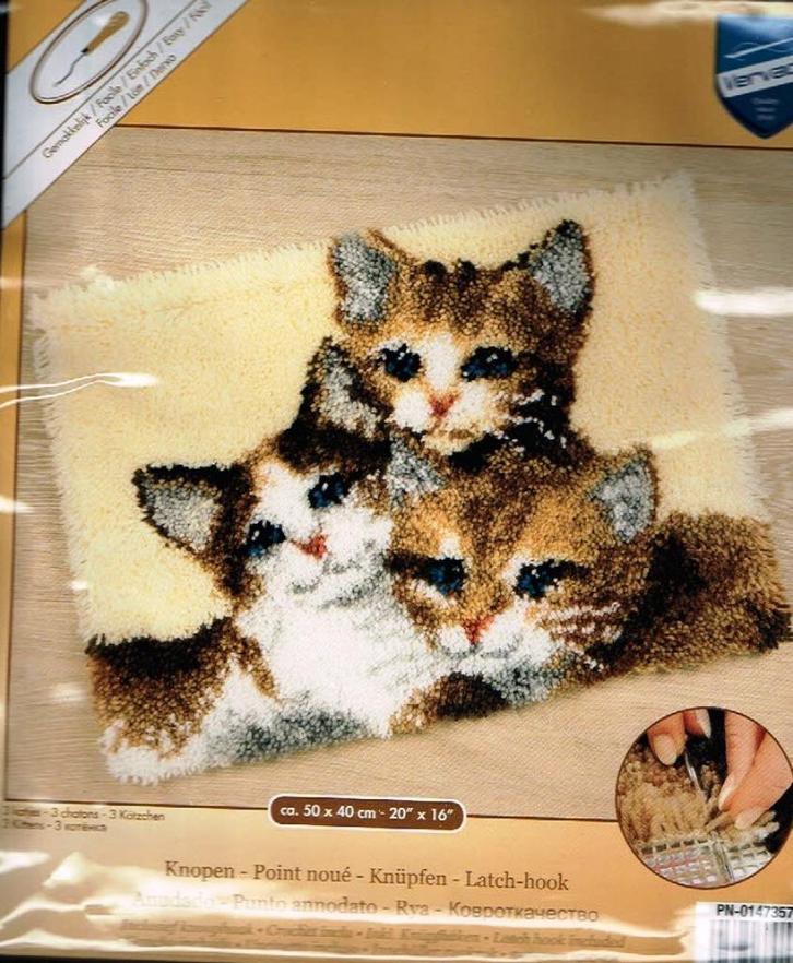 Cado vervaco knooppakket kleedje  3 katjes  oude prijs, Hobby en Vrije tijd, Borduren en Borduurmachines, Nieuw, Overige typen