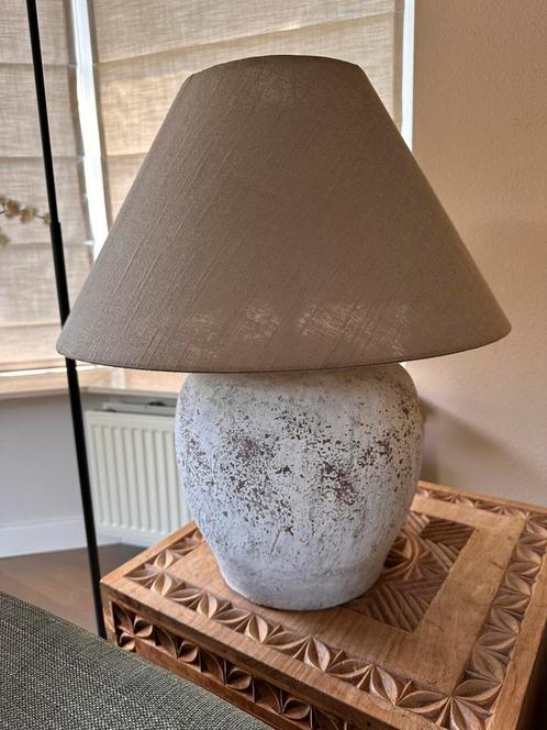 Twee lampen met stenen voet, Huis en Inrichting, Lampen | Tafellampen, Gebruikt, 50 tot 75 cm, Ophalen