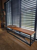 Houten bankje met stalen frame, Ophalen