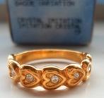 AVON Ring met 7 hartjes en crystal steentjes. Goldplated., Sieraden, Tassen en Uiterlijk, Ringen, 19 tot 20, Nieuw, Ophalen of Verzenden