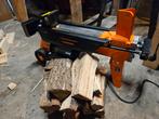 TE HUUR: kleine houtklover 230v - past in kofferbak - €20, Liggend, Elektrisch, Zo goed als nieuw, Ophalen