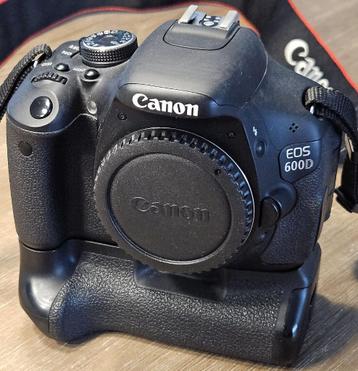 Canon EOS 600D in zeer mooie staat (4436 clicks) beschikbaar voor biedingen