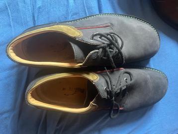 Traveller Shoes beschikbaar voor biedingen