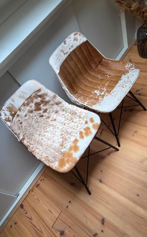 2 Maison de France stoelen koeienhuid zo goed als nieuw!, Huis en Inrichting, Stoelen, Zo goed als nieuw, Twee, Leer, Overige kleuren