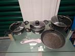 Set kookpannen + braadpan met stoomdeksels, Huis en Inrichting, Keuken | Potten en Pannen, Ophalen, Zo goed als nieuw, Gietijzer