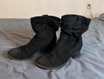 Zwarte suede enkellaarsjes, Zwart, Lage of Enkellaarzen, Ophalen of Verzenden, Zo goed als nieuw