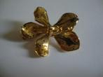 goud vergulde orchidee broche hanger, Sieraden, Tassen en Uiterlijk, Broches, Verzenden, Gebruikt, Goud, Overige materialen