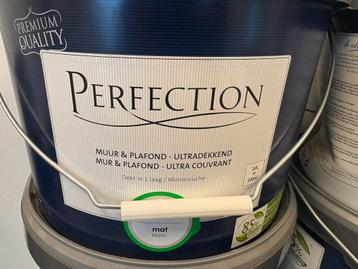 Perfection Plafond & Muurverf Wit 13 emmers beschikbaar voor biedingen