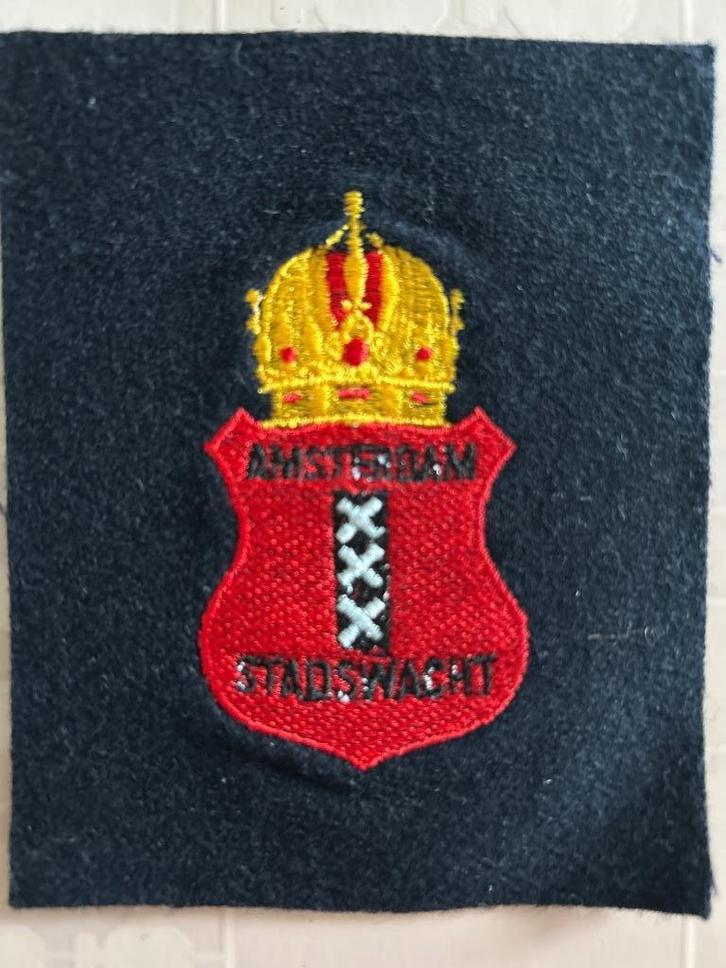 Origineel embleem Stadswacht Amsterdam, Verzamelen, Militaria | Algemeen, Landmacht, Embleem of Badge, Nederland, Verzenden