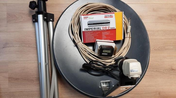 Triax schotel, Imperial digitale receiver en Konig satfinder, Audio, Tv en Foto, Schotelantennes, Gebruikt, (Schotel)antenne, Overige merken