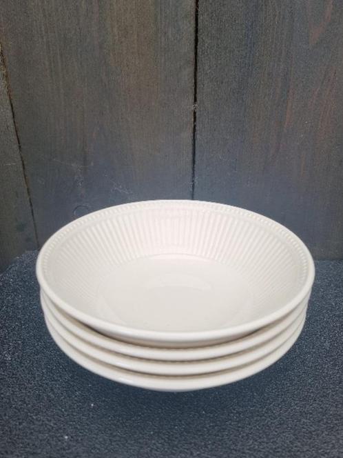 Wedgwood yoghurtschaaltjes, Huis en Inrichting, Keuken | Servies, Zo goed als nieuw, Kom(men), Wedgwood, Porselein, Ophalen of Verzenden