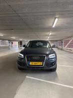Een grijze audi Q5, Auto's, Automaat, Stof, Beige, 4 cilinders