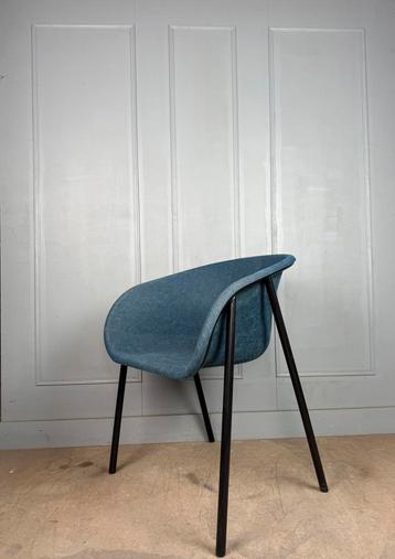 12 DeVorm LJ1 circulaire design stoelen in 2 kleuren beschikbaar voor biedingen