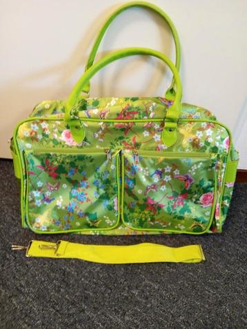 Bonte groene reis/ Weekend tas  beschikbaar voor biedingen