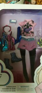 Barbie ily disney kleding, Kinderen en Baby's, Speelgoed | Poppen, Ophalen of Verzenden, Zo goed als nieuw, Barbie
