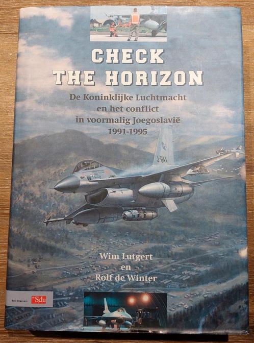 Check The Horizon. Nederlandstalig. Joegoslavië, Boeken, Oorlog en Militair, Zo goed als nieuw, Ophalen of Verzenden