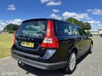 Volvo V70 2.5FT Summum Automaat / APK / NAP / Schuifdak / Ai, Leder en Stof, 92 €/maand, 750 kg, Voorwielaandrijving