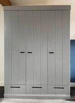 Woood kast betongrijs, Huis en Inrichting, Kasten | Kledingkasten, Ophalen, Gebruikt, 100 tot 150 cm, Met hangruimte