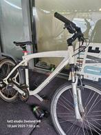 Bmw mountainbike als nieuw parelmoer., Ophalen, Zo goed als nieuw, 50 km per accu of meer, Overige merken
