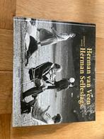 Herman van Veen door Herman Selleslags, Ophalen of Verzenden, Zo goed als nieuw, Fotografen