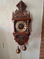 Wandklok - WUBA, Antiek en Kunst, Antiek | Klokken, Ophalen of Verzenden