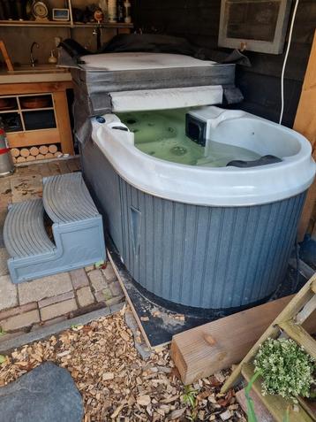 Jacuzzi spa bliss 2 persoons beschikbaar voor biedingen