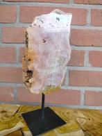 Roze amethist op voet – P8, Verzamelen, Mineralen en Fossielen, Ophalen of Verzenden, Mineraal