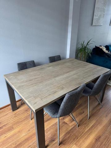 Eettafel set | Henders and Hazel 160x100x77 & Xooon stoelen beschikbaar voor biedingen