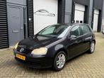 Volkswagen Golf 1.6 16V | FSI | 2007 | AC | Nieuwe Apk, Auto's, Voorwielaandrijving, Zwart, 4 cilinders, 620 kg