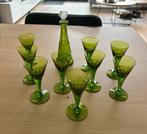 Glaswerk set 9 glaasjes met stolpje groen vintage, Verzamelen, Glas en Borrelglaasjes, Ophalen of Verzenden, Zo goed als nieuw