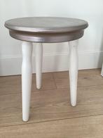 Oud Vintage Houten Krukje Tafeltjes Kruk Hout Wit, Huis en Inrichting, Krukjes, Ophalen, Gebruikt, Hout