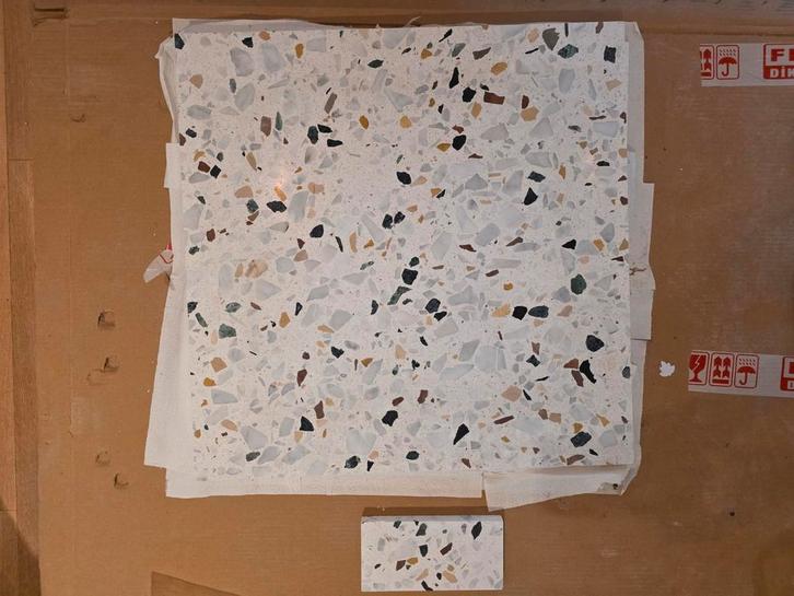 Nieuwe 60 x 60 granito / echte terrazzo tegels, 10€!!! (2x), Doe-het-zelf en Verbouw, Tegels, Nieuw, Vloertegels, Keramiek, 60 cm of meer