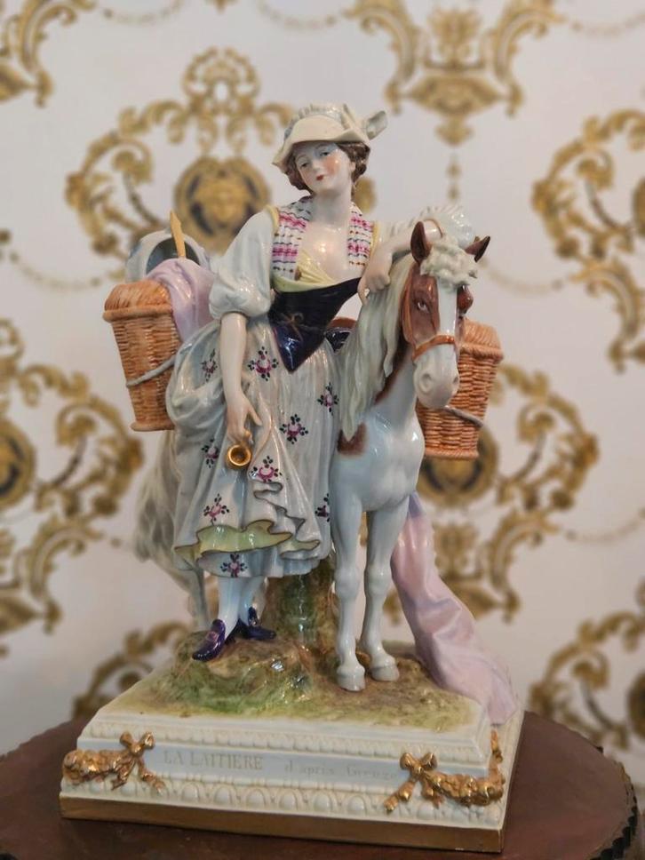 Beeld: 'La Laitière' D'après Greuze
door Scheibe-Alsbach, Antiek en Kunst, Antiek | Keramiek en Aardewerk, Ophalen of Verzenden