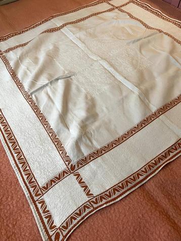 Vintage dikke kwaliteit tafelkleed 115x125 katoen beschikbaar voor biedingen