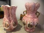 Twee roze Italiaanse porseleinen vazen (jaren 50), Antiek en Kunst, Antiek | Vazen, Ophalen of Verzenden