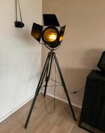 Industriele vloerlamp driepoot, Ophalen, Zo goed als nieuw, 150 tot 200 cm