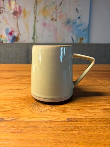 Retro mok vintage beschikbaar voor biedingen