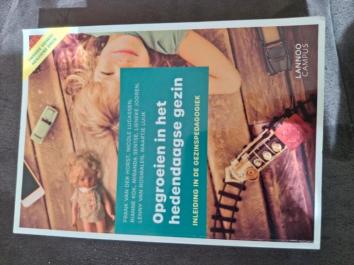 Frank van der Horst - Opgroeien in het hedendaagse gezin, Boeken, Wetenschap, Zo goed als nieuw, Sociale wetenschap, Ophalen of Verzenden