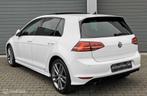 Volkswagen Golf 1.4 TSI 3xR-LINE/140PK/DSG/ACC/DCC/NAVI/PANO, Zwart, 4 cilinders, Alcantara, Wit