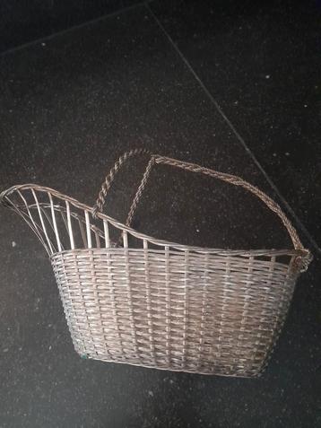 Vintage Verzilverde Wijnfleshouder beschikbaar voor biedingen