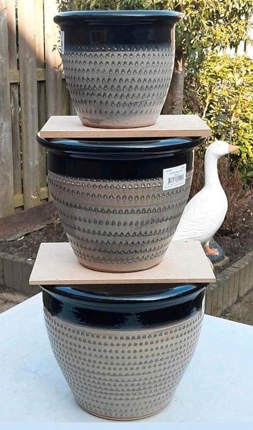 3 bloempotten  samen voor, Tuin en Terras, Bloempotten, Zo goed als nieuw, Tuin, Rond, Ophalen