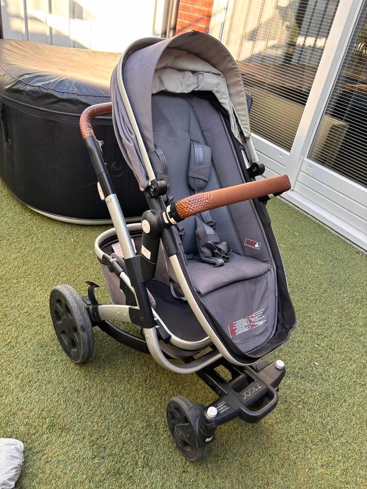 Joolz Geo kinderwagen antraciet met reiswieg en accessoires, Kinderen en Baby's, Kinderwagens en Combinaties, Zo goed als nieuw
